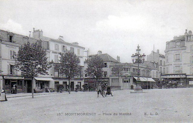 Montmorency-Place_du_marché